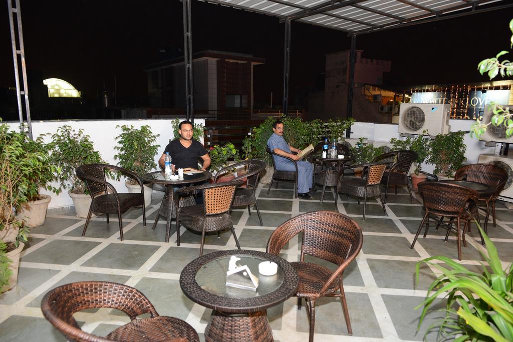 Hotel Cabana @ Pahar Ganj New Delhi Buitenkant foto